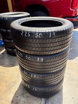 225/50r17 All 4 Michelin Tires In Great Shape