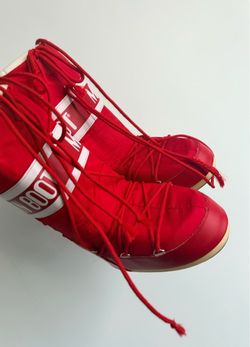 Red Moon Boots