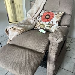 Electric Reclining Sofa