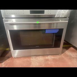 Wolf 30inch built in oven. $1,199. Great condition.