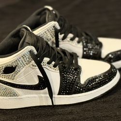 CUSTOM JORDAN 1s🔥🔥