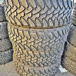 Vendo Set De Llantas Usadas 35 X 12 50 R 20 Marca Toyo 