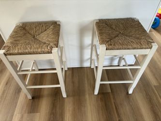 24 Inch Stools