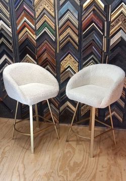Swivel Counter Stools Set of 2
Both in Sturdy condition 
The brass/gold tone paint has warn off from normal wear, 
The white color is more like a off 