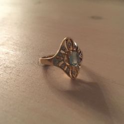 Gold and diamonds ring