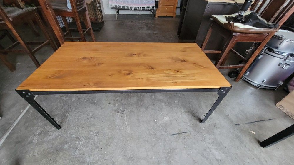 Special Walnut Coffee Table 