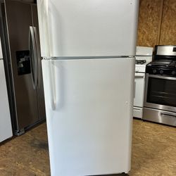 Refrigerator Frigidaire 1 Month Warranty 