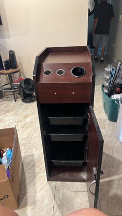 Hair station tool holder