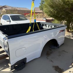 2023+ Ford F250 FX4 Truck Bed and Tailgate