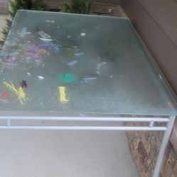 Free Glass top table