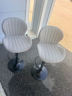 Gently used barstools