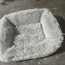 Small/Medium Fuzzy Pet Bed 