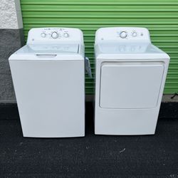 GE Washer/Dryer Set (Like New)