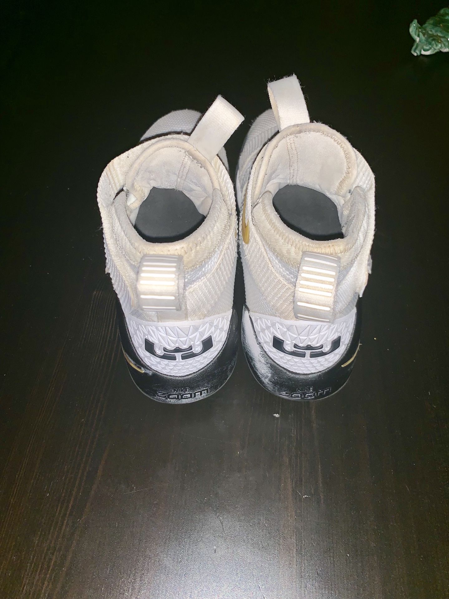 Lebron Soldier 11 size 10