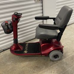 Golden Scooter 