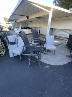 Bar Table With Chair’s