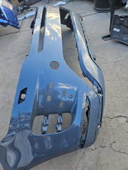 Land rover range evoque front bumper oem