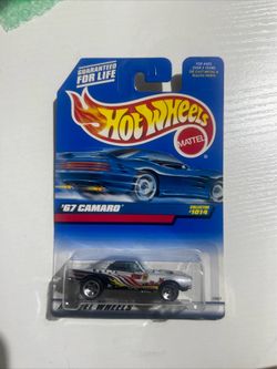 Hotwheels 1:64 camaro