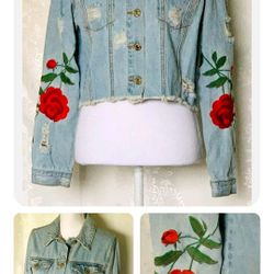 Forever 21 Womens M Embroidered Rose Distressed Acid Washed Denim Cropped Jacket