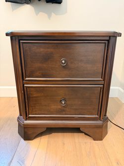 Dresser and night stand.