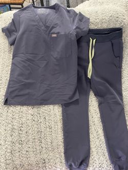Figs scrubs