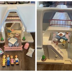 EUC- Vintage 1990s Little Tikes Dollhouse w/ Accessories 