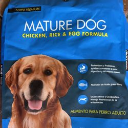 Dog Food/Cat Food