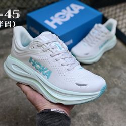 HOKA ONE ONE Bondi 9