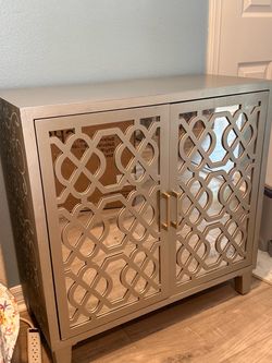 Mirrored accent table