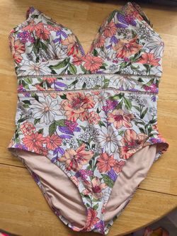 Kona sol XL Women's Swimsuit $5