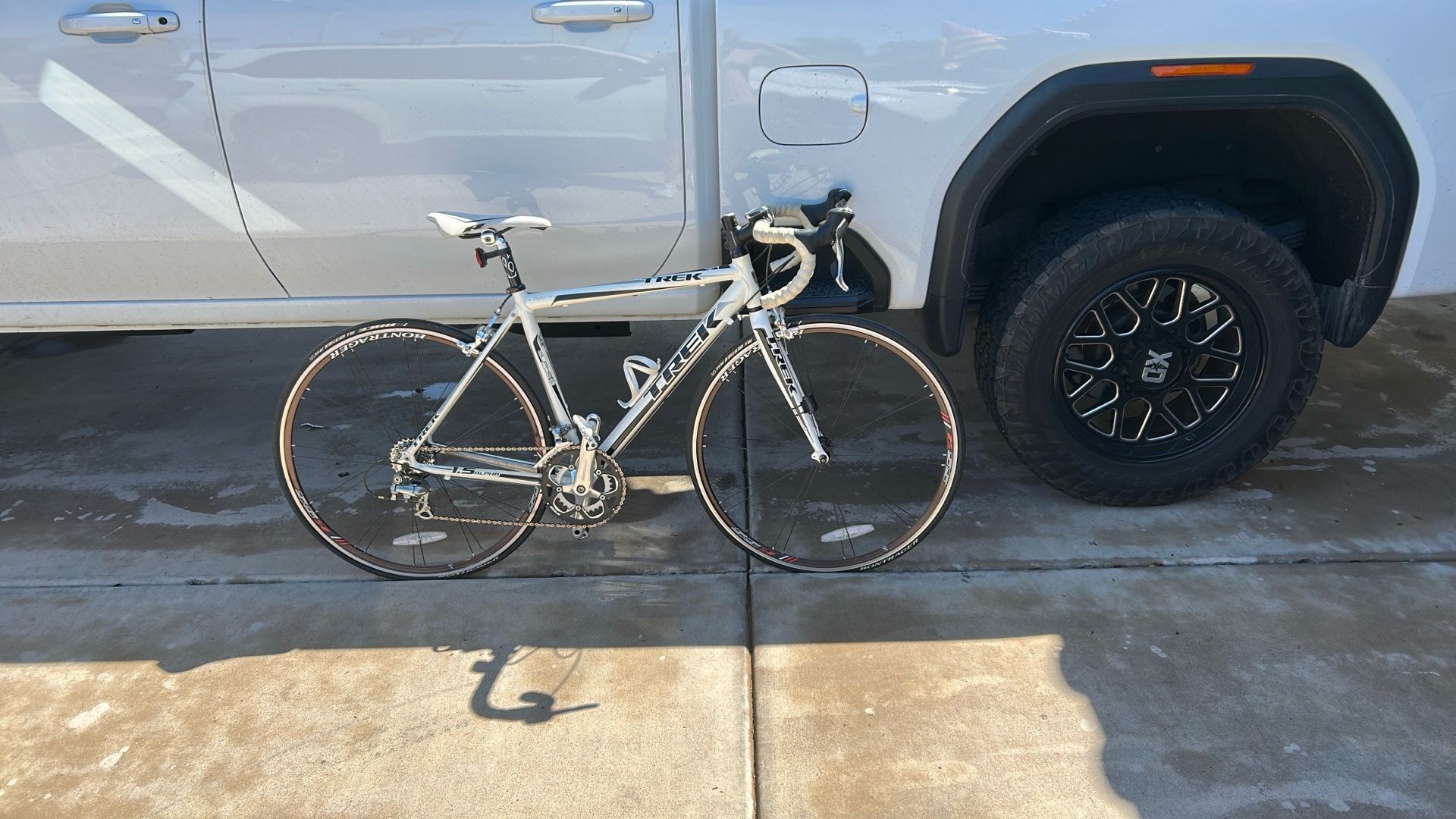 Trek 52CM Alpha aluminum Road Bike