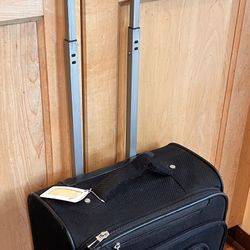 American Tourister Carryon Rolling Luggage