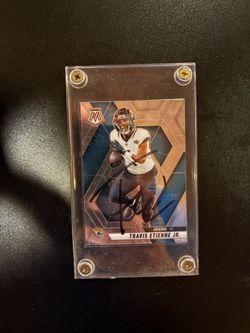 Travis Etienne Jr On Card Auto