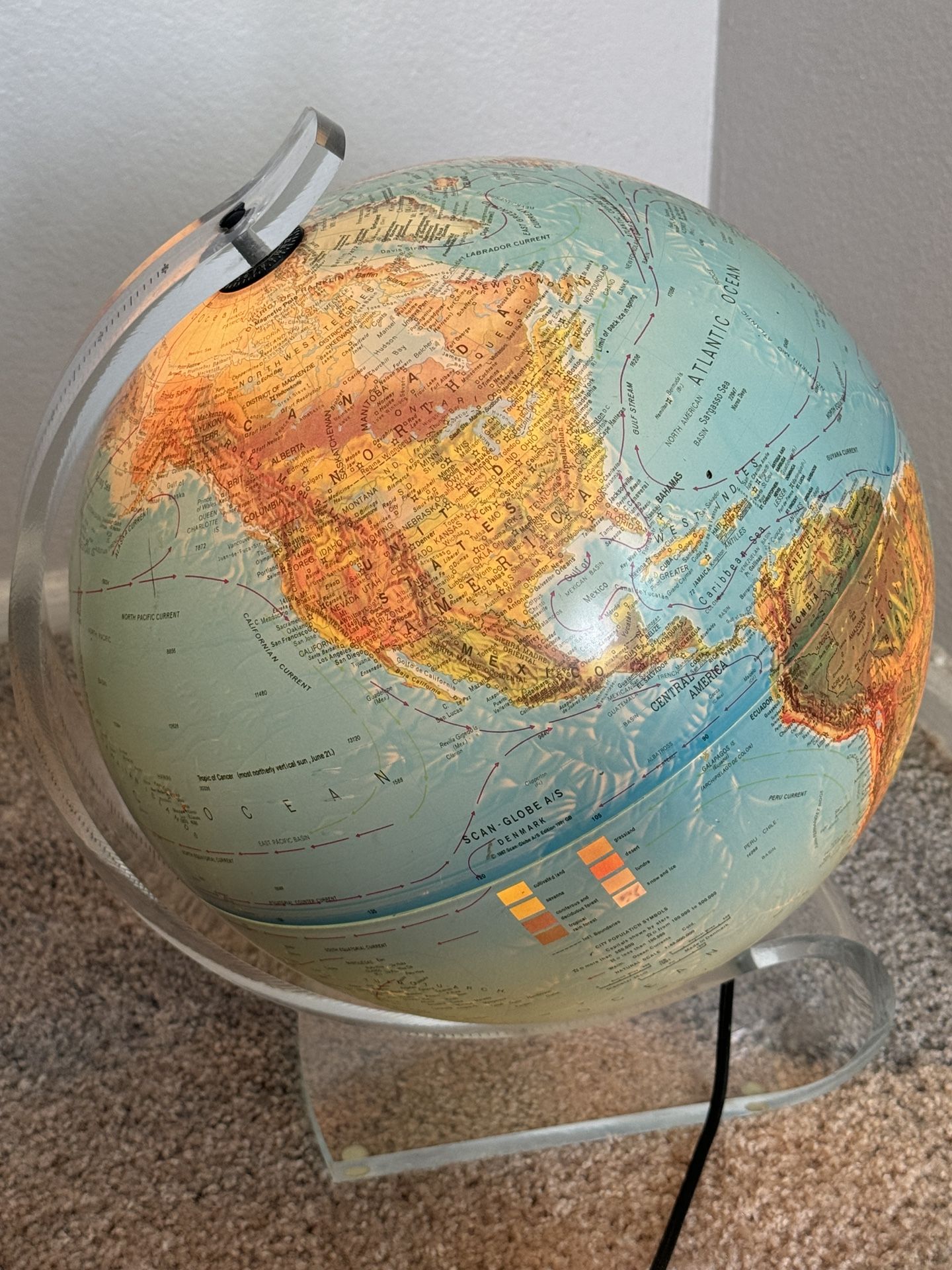 Vintage 1980 Globe Lamp
