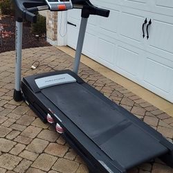 PROFORM 11.0 TT TREADMILL ( LIKE NEW & DELIVERY AVAILABLE TODAY)