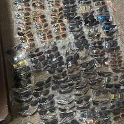 288 Assorted Men And Women Sunglasses 