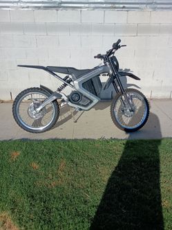 Mantis Electric Dirt Bike