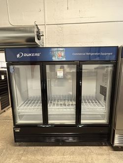 Dukers DSM-69R – 3 Door Glass Merchandiser Refrigerator (Commercial)
