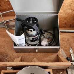 Porter CABLE ROUTER With Case And Book