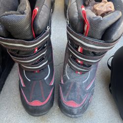 Snow Boots Size 6