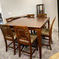 Dining Table with 6 chairs 