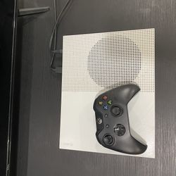 Xbox one in great condition 