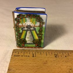 Vintage (pre-2000) Limoges Dresser Box, Garden Book