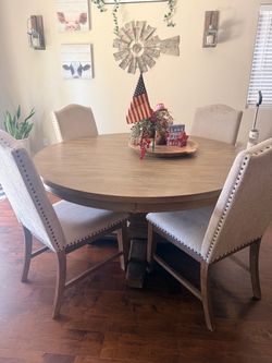 kitchen table and chairs serious inquires only