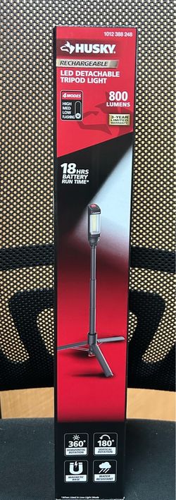 Husky 800 lumen rechargeable light with tripod