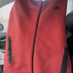 Nike Tech Brand New Size Large 80$ 