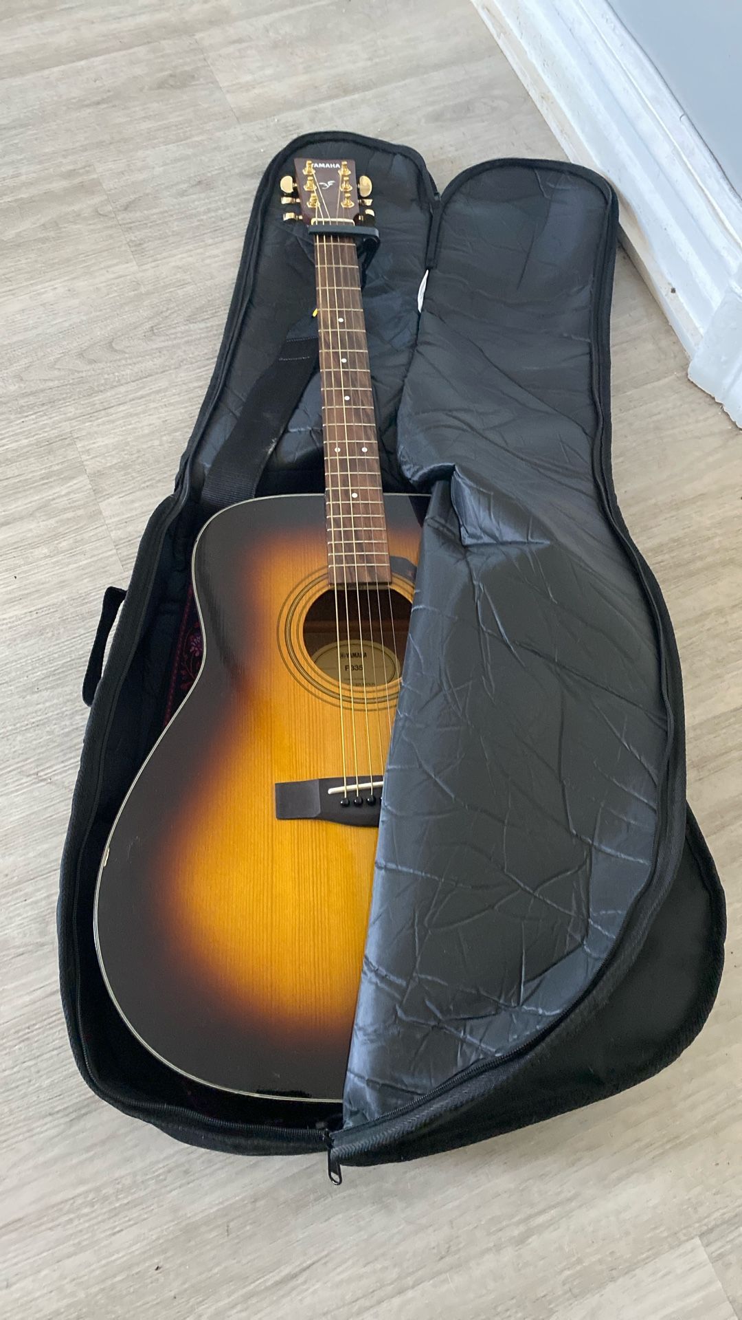 Yamaha FG800J Solid Spruce Top Dreadnought Acoustic Guitar Sand Burst