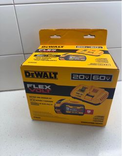 DEWALT FLEXVOLT 20V/60V MAX 9Ah Battery + Fast Charger – New