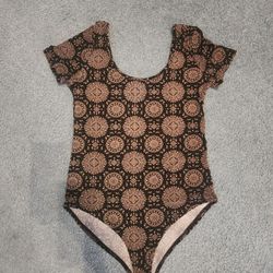 Like New Forever 21 Short Sleeve Scoop Neck Bodysuit Size Medium
