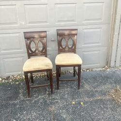 Heavy Duty Solid Wood Dinning Room Chairs. 